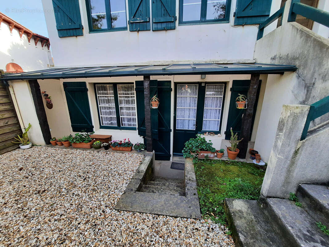 Appartement Hendaye 6 pièce(s) 132.92 m2 - photo 3