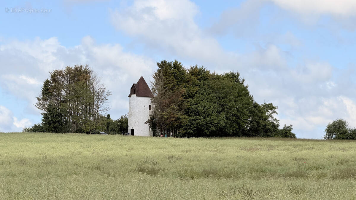 Maison à LOIRE-SUR-NIE
