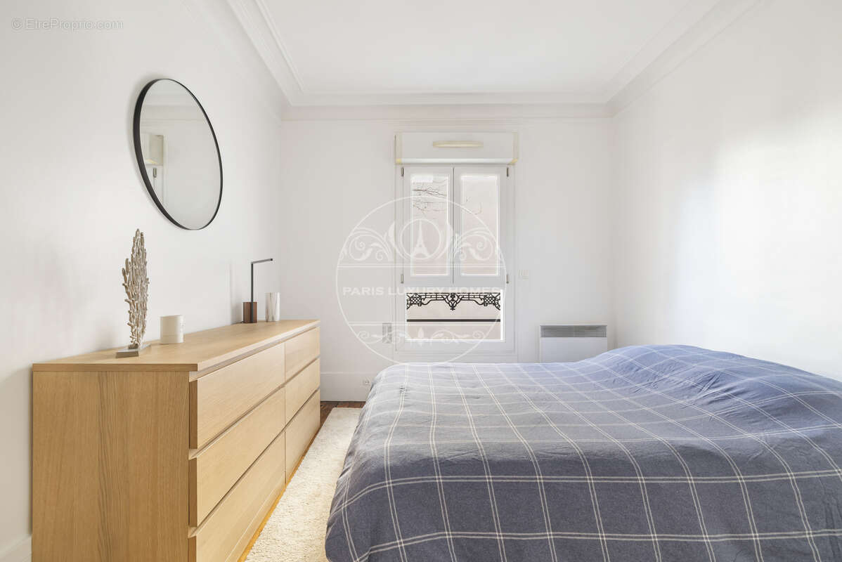 Appartement à LEVALLOIS-PERRET