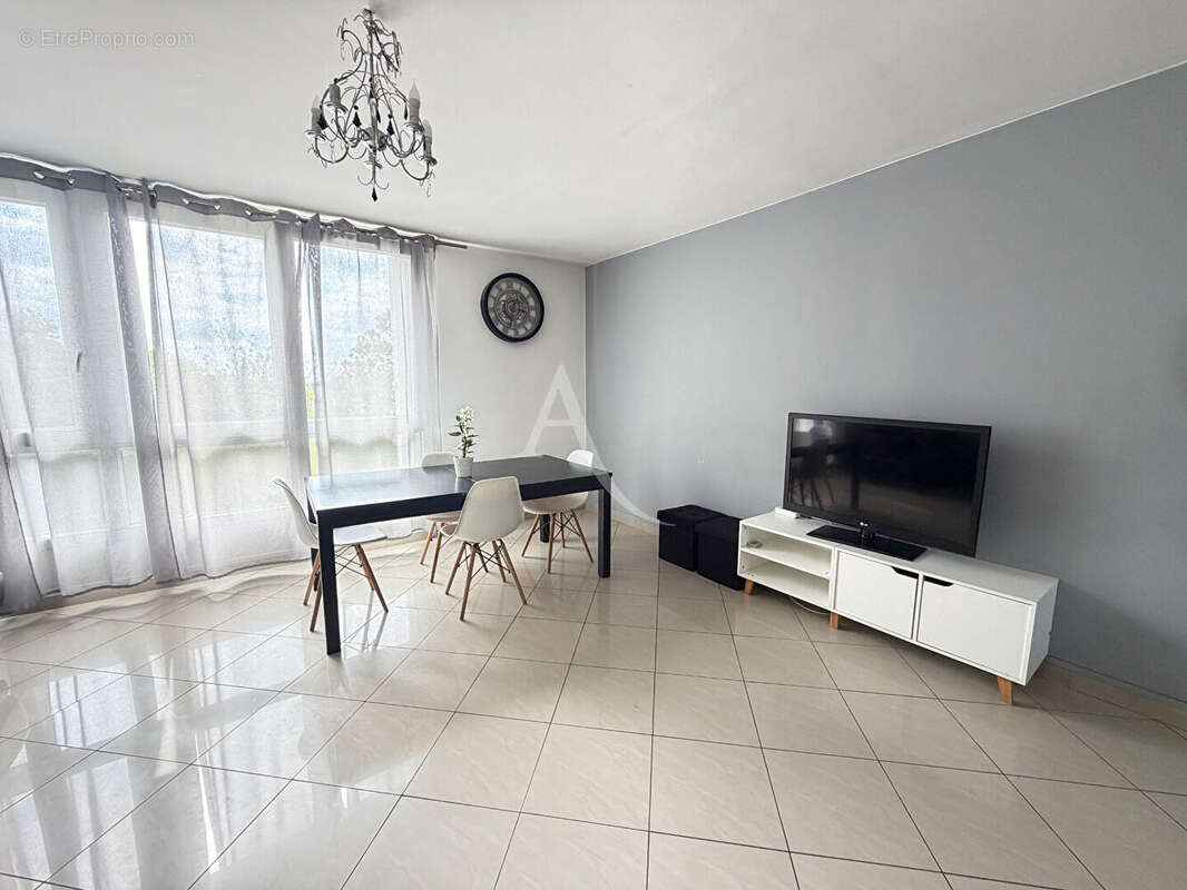 Appartement à LIVRY-GARGAN