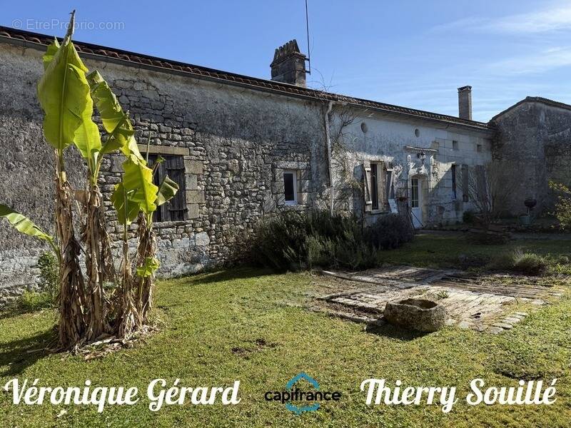 Maison à LUSSAC