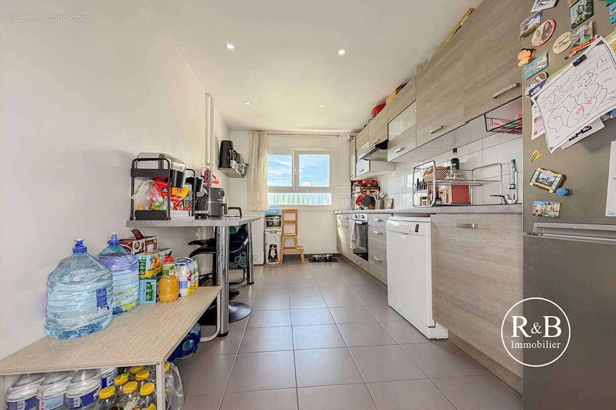 Appartement à LES CLAYES-SOUS-BOIS