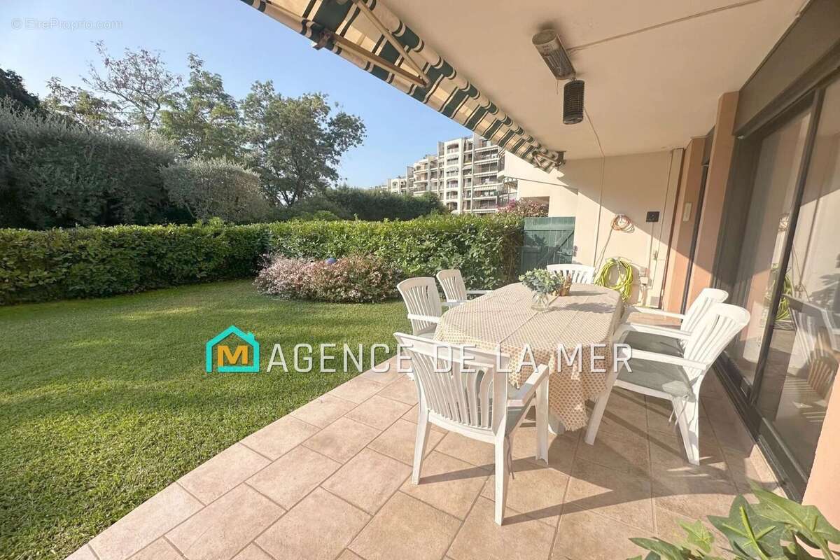 Appartement à MANDELIEU-LA-NAPOULE