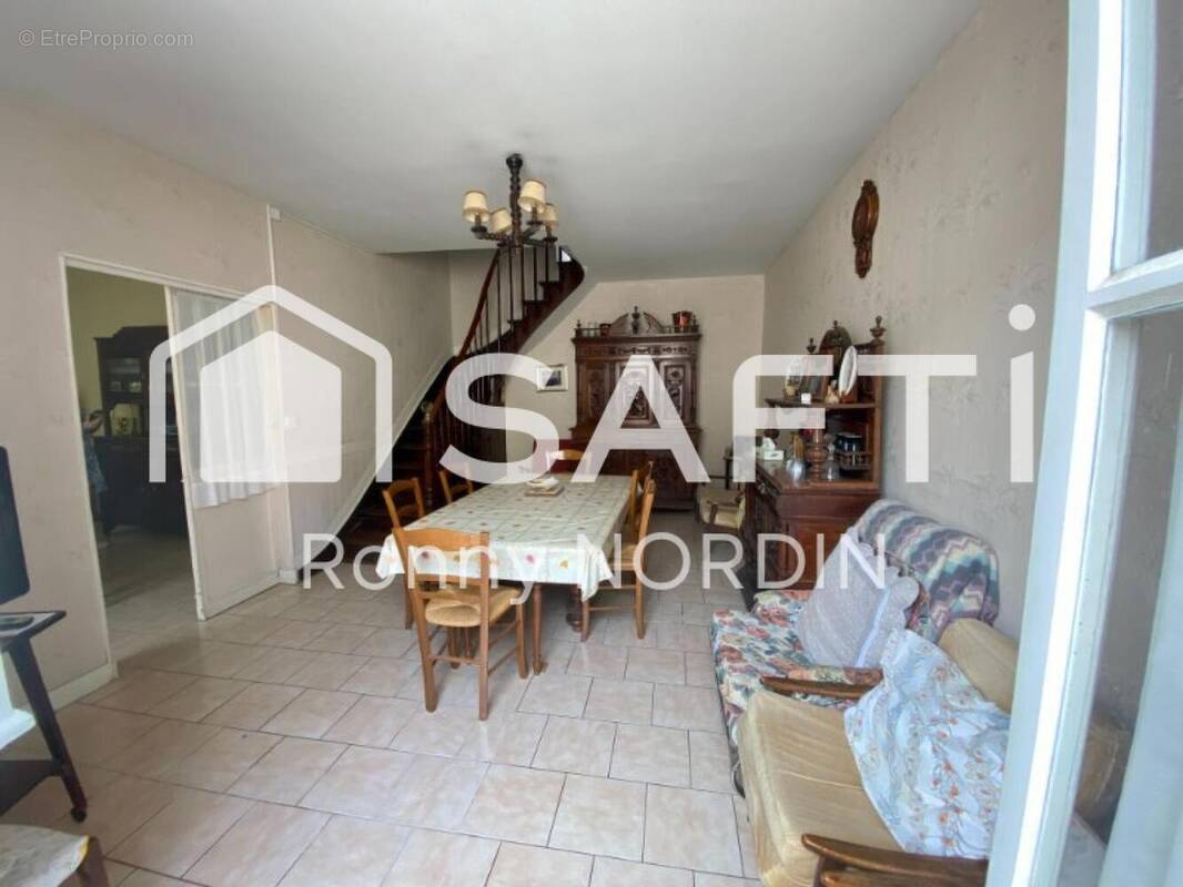 Photo 1 - Maison à CASTILLON-LA-BATAILLE