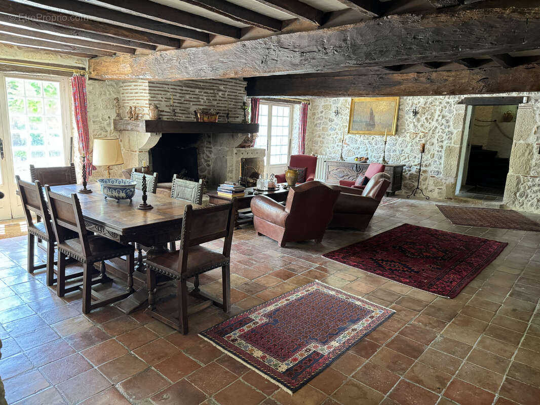 Maison à CASTELJALOUX