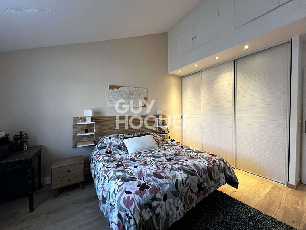 Maison à CHAMPS-SUR-MARNE