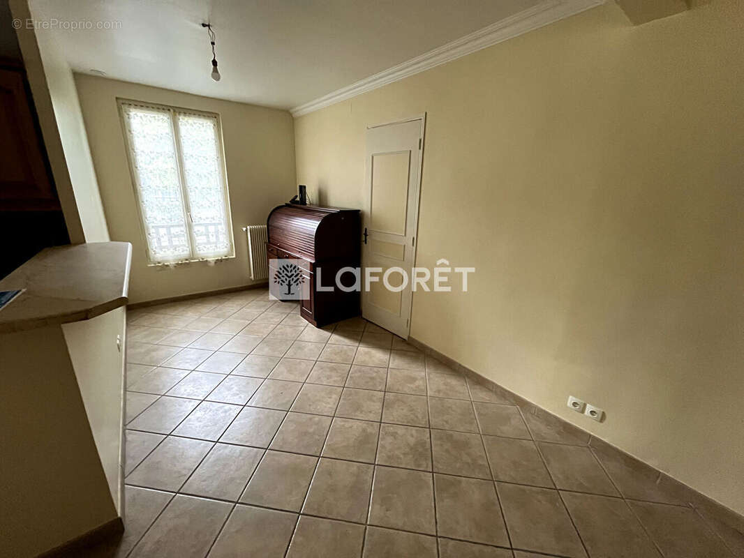 Maison à LES MUREAUX