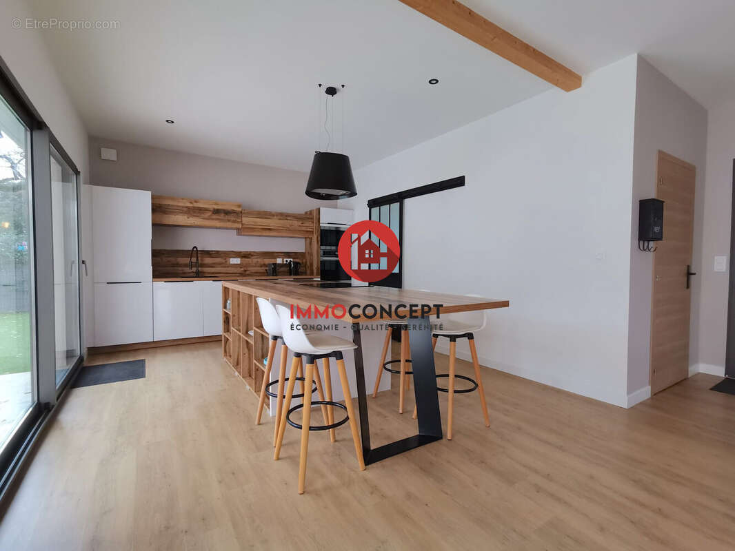 Maison à ROCHEFORT-DU-GARD