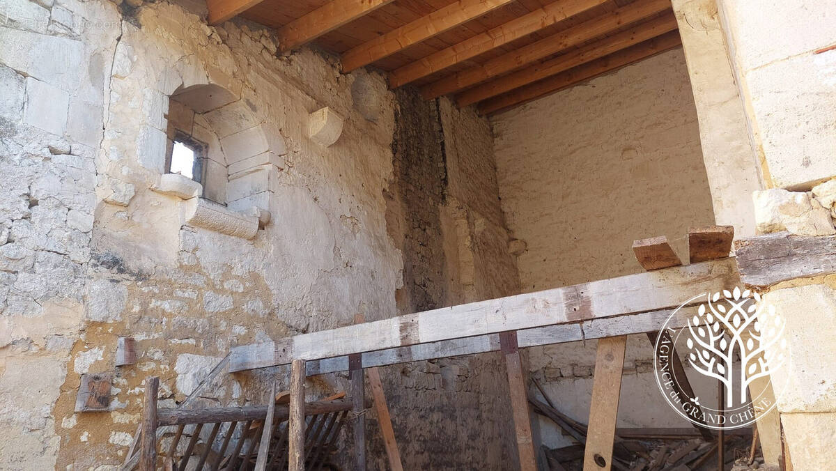 charme pierre poutre - Appartement à SAINT-SAVINIEN