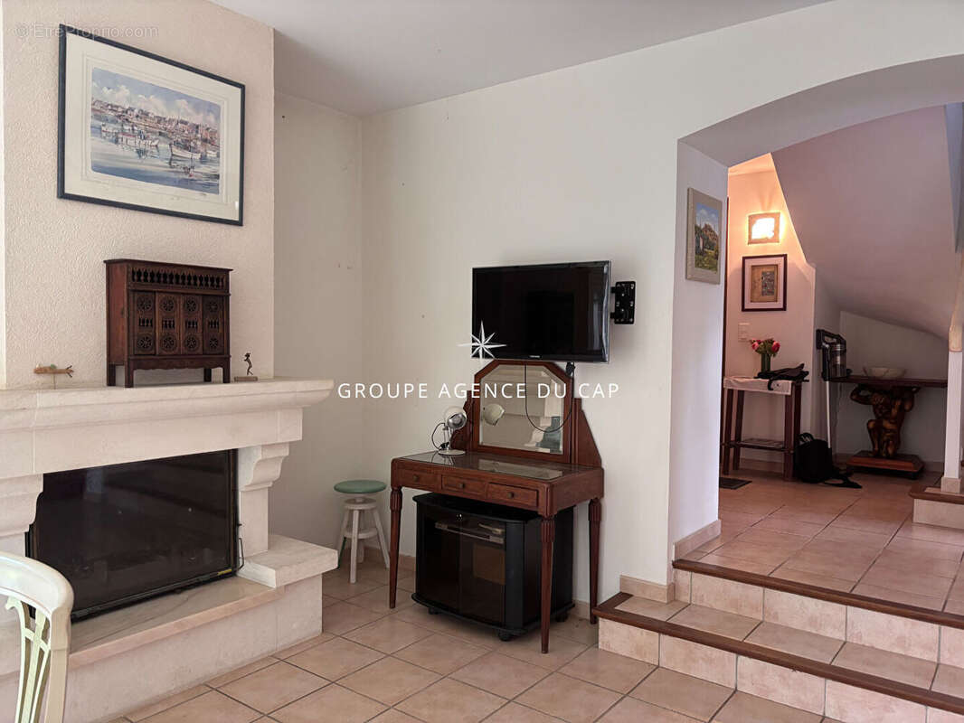 Maison à LES ISSAMBRES