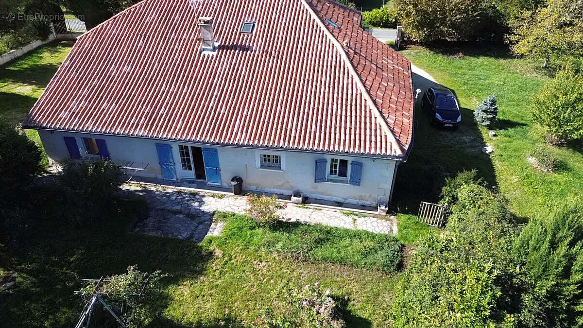 Maison à TOCANE-SAINT-APRE