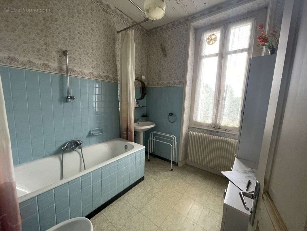 Maison à LANOUAILLE