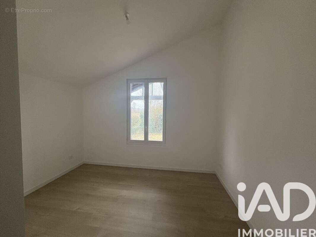 Maison 108 m² à Saint-Philbert-Sur-Risle  - photo 6