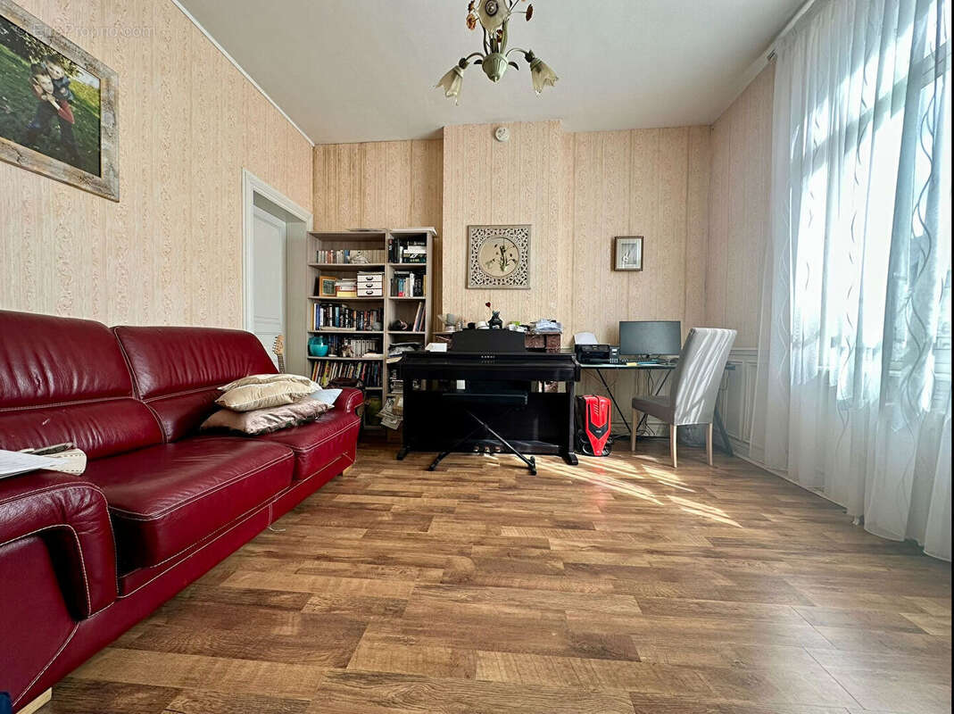 Maison à FLAVY-LE-MARTEL