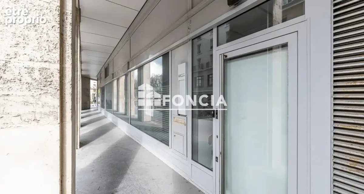 Caen centre – local commercial de 225 m² loué à une banque - photo 4