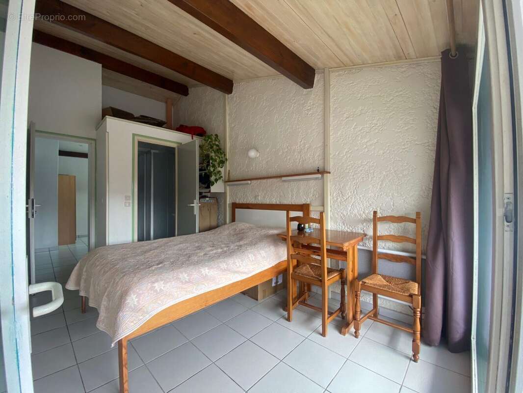 Maison à ARES