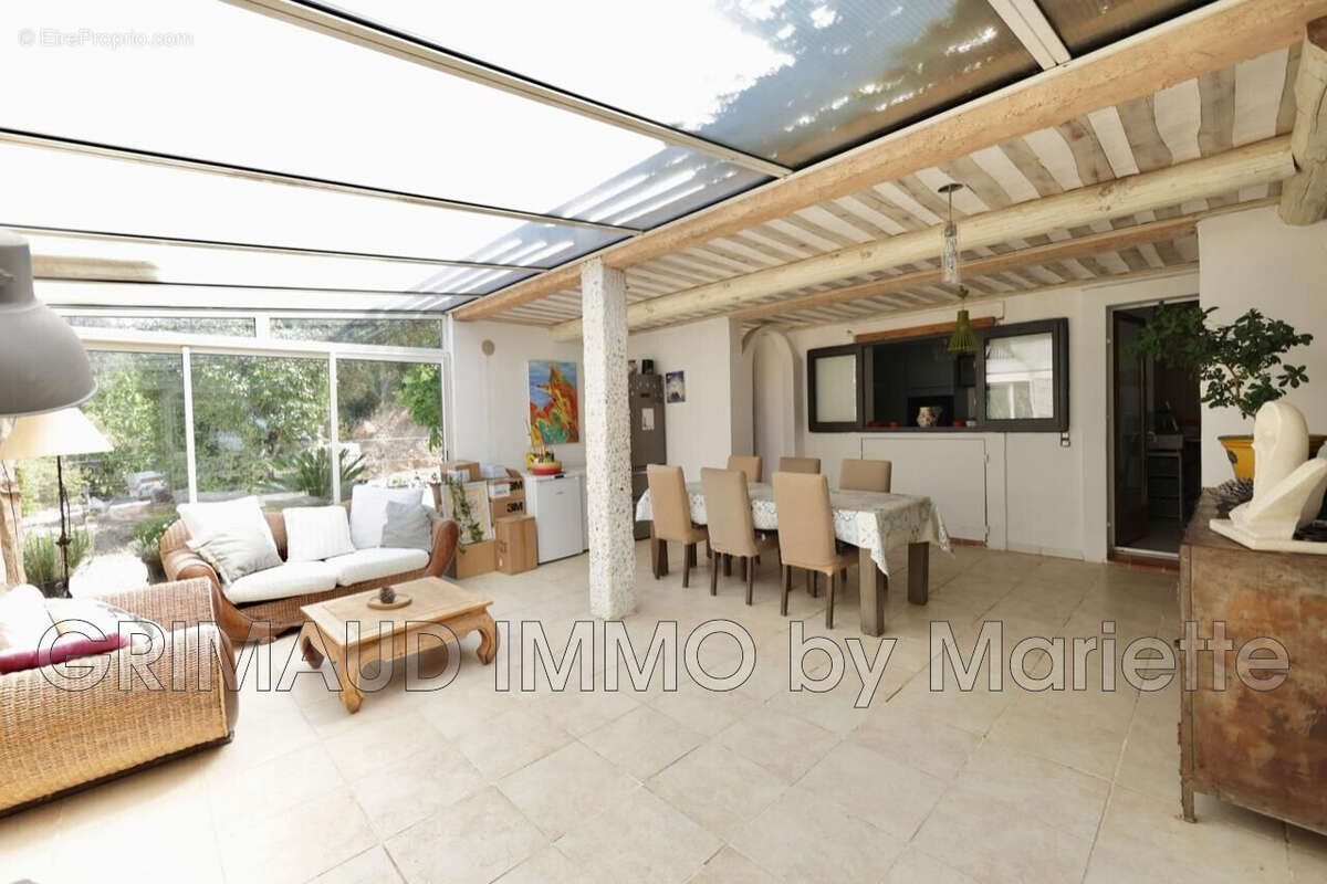 Maison 170 m² à Grimaud  - photo 7