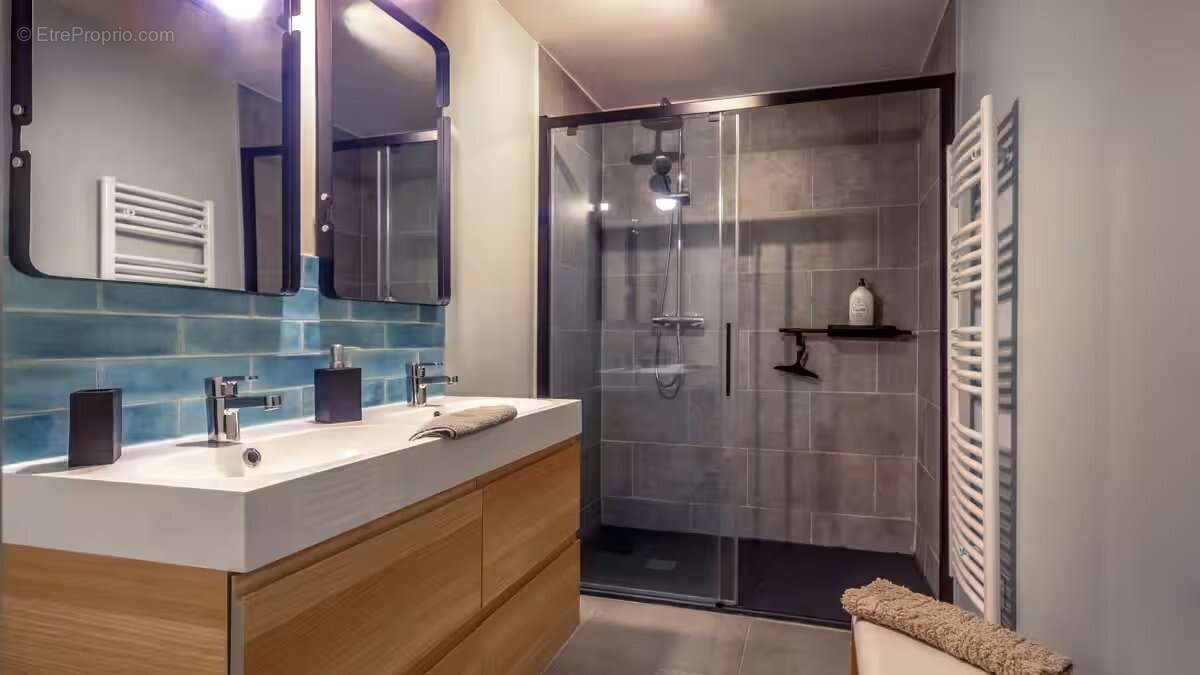 A Peyriac de mer,  maison + appartement, vue étangs. - photo 7