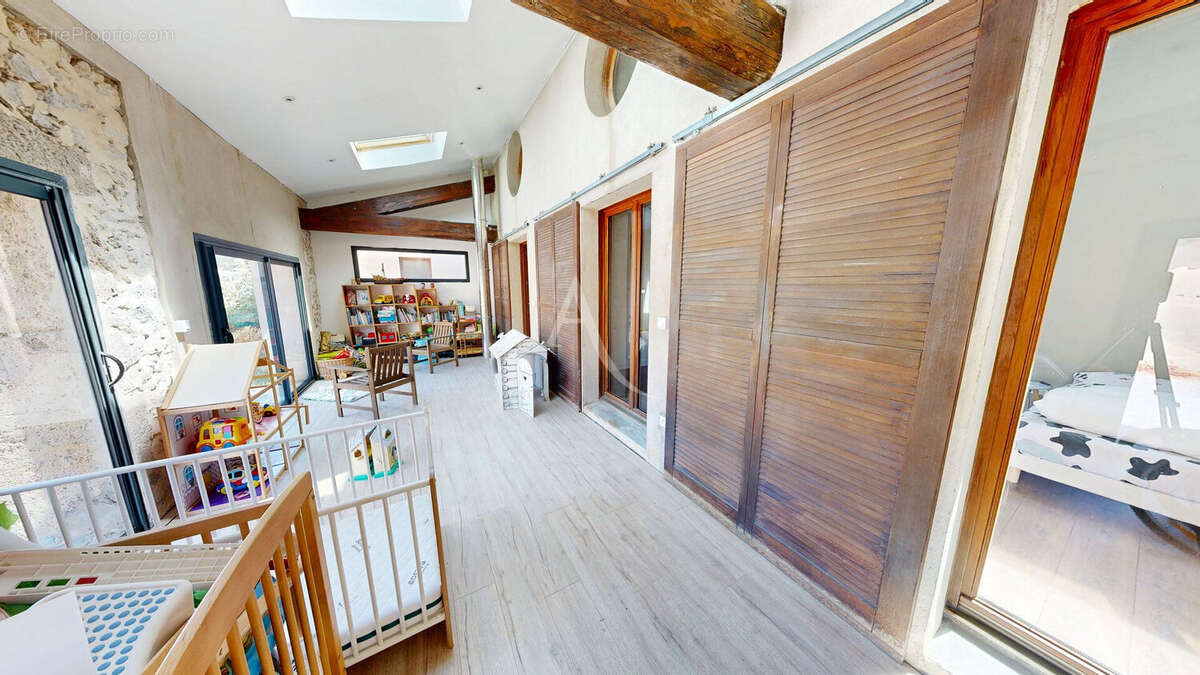 Superbe batisse  type loft de  214m²  et son appartement indépendant à 10km de Narbonne - photo 15