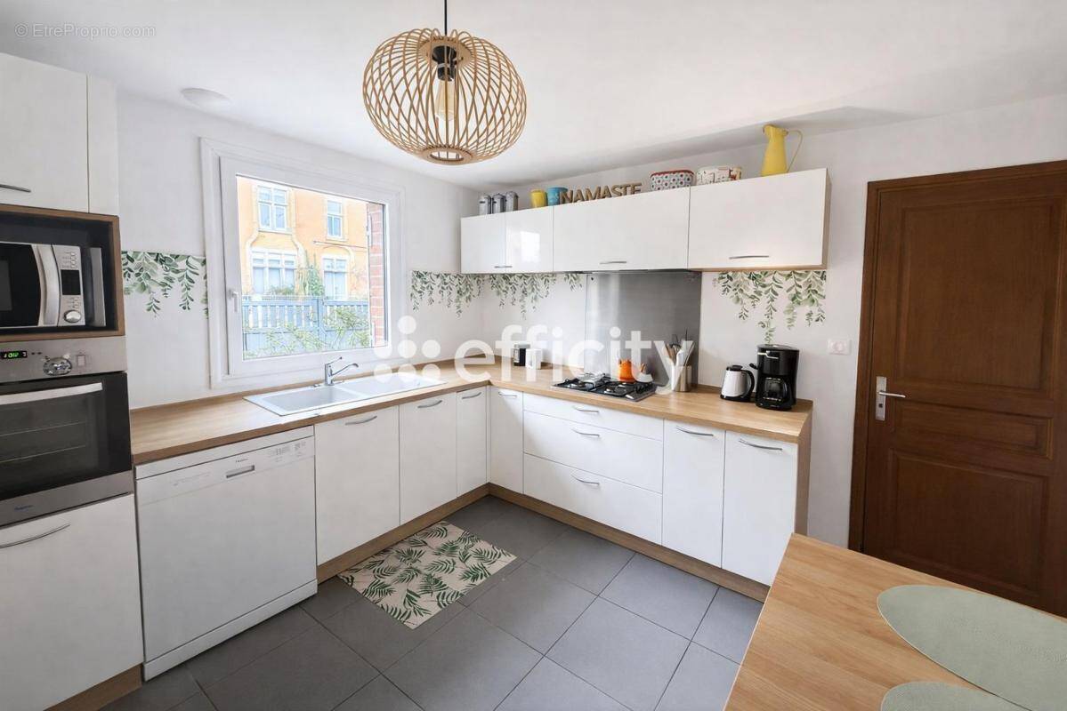 Maison à ENNETIERES-EN-WEPPES