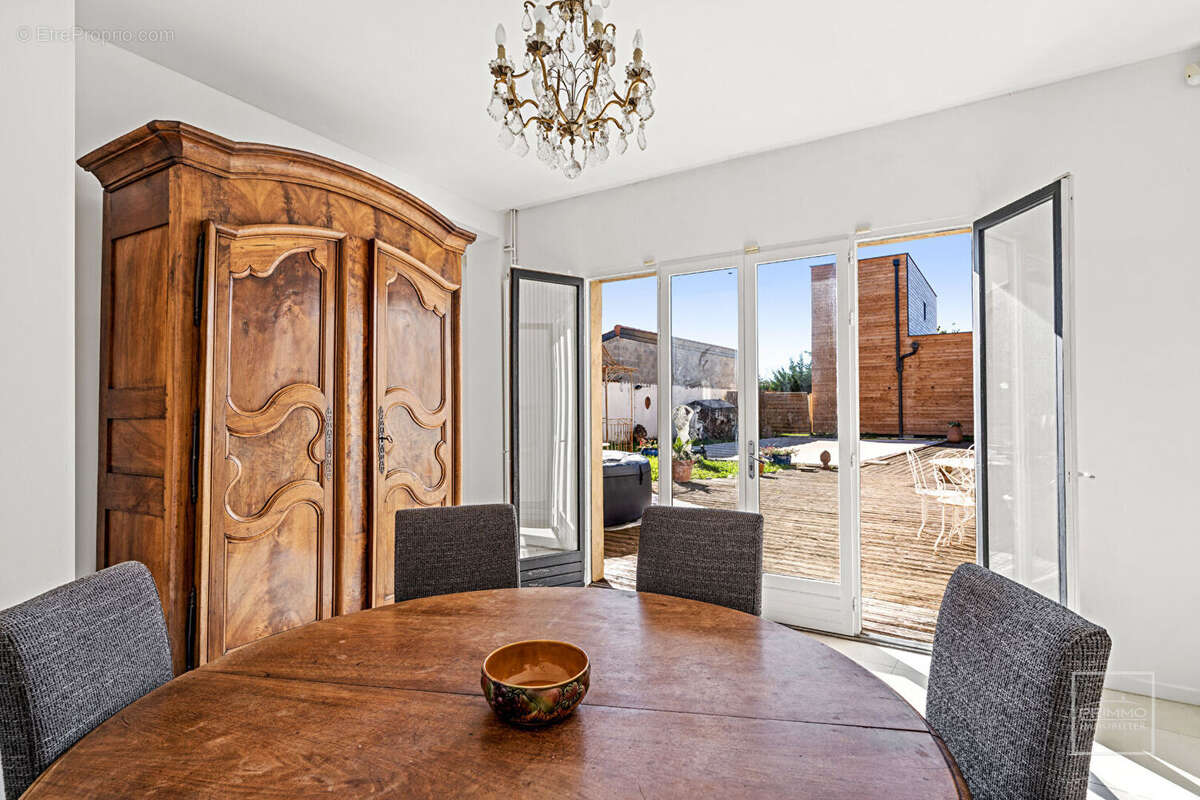 Les Chères: Maison 200m² sur 350 m² de terrain avec piscine - photo 3