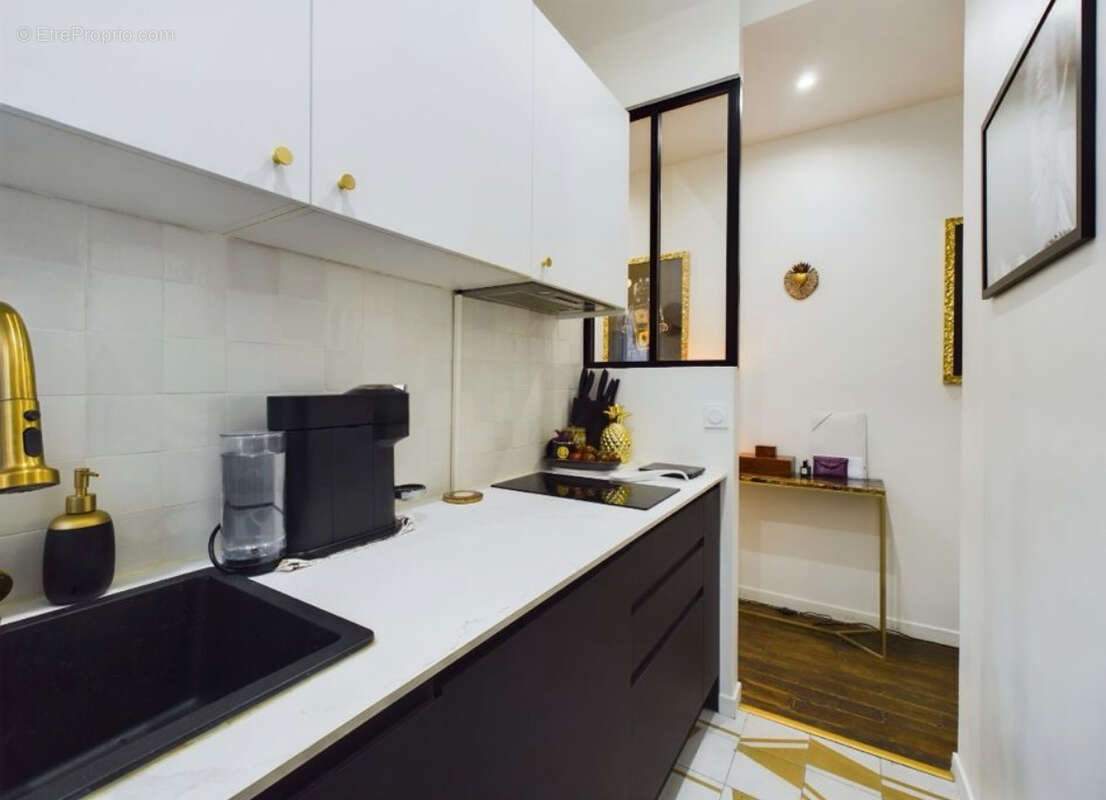 Appartement à PARIS-20E