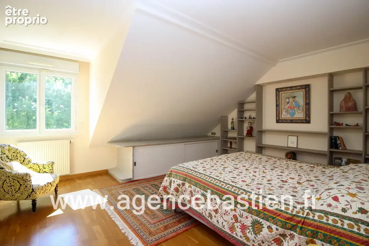 Divonne-les-bains   t4 duplex dernier étage   2 terrasses   2 garages   790 000 € - photo 8