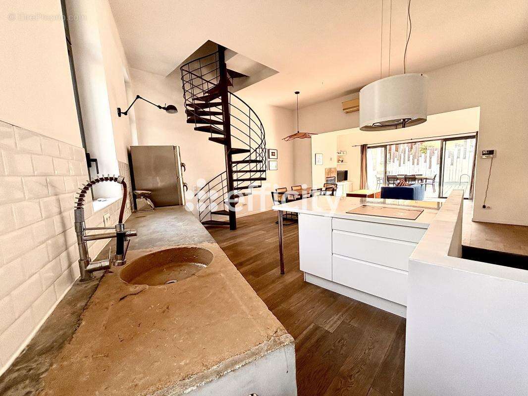 Maison à MARSEILLE-7E