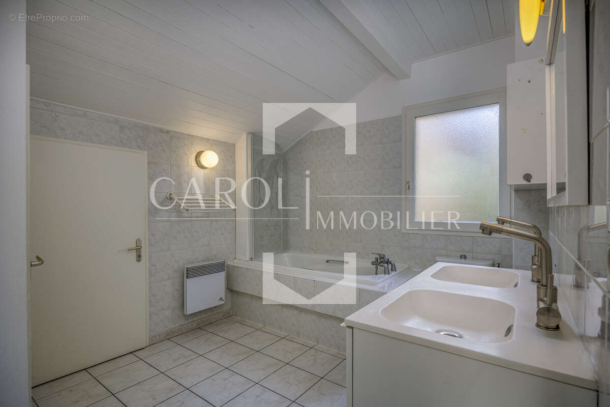 Maison à VEYRIER-DU-LAC