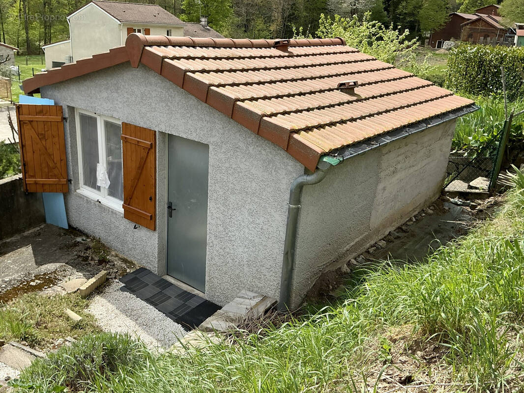 Maison à SATILLIEU