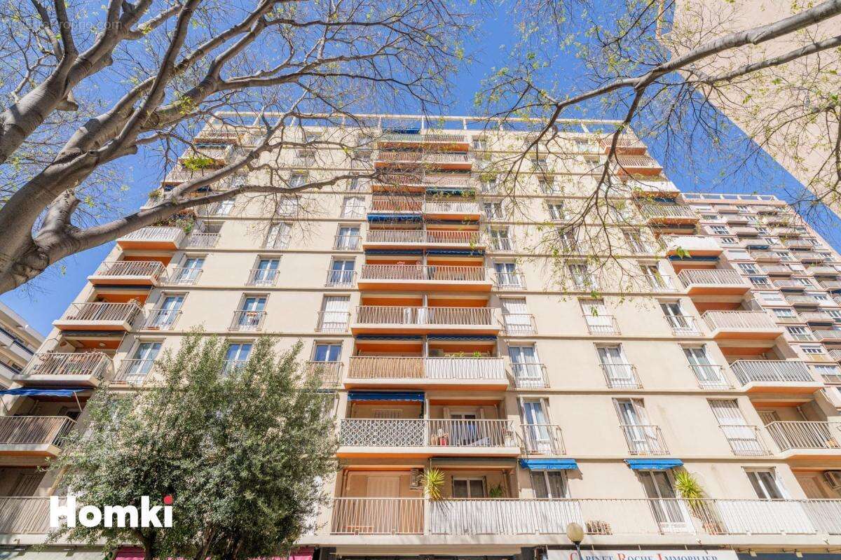 Appartement à MARSEILLE-5E