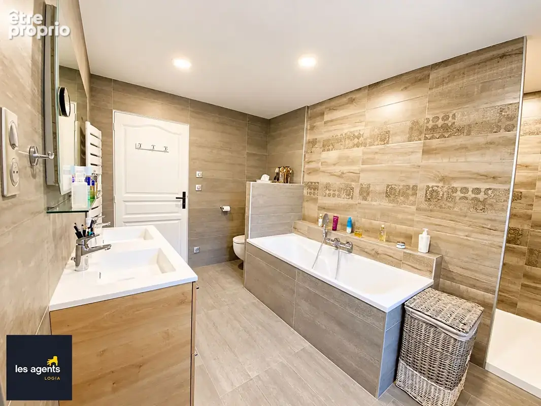 Superbe propriété avec piscine et espaces indépendants - photo 8