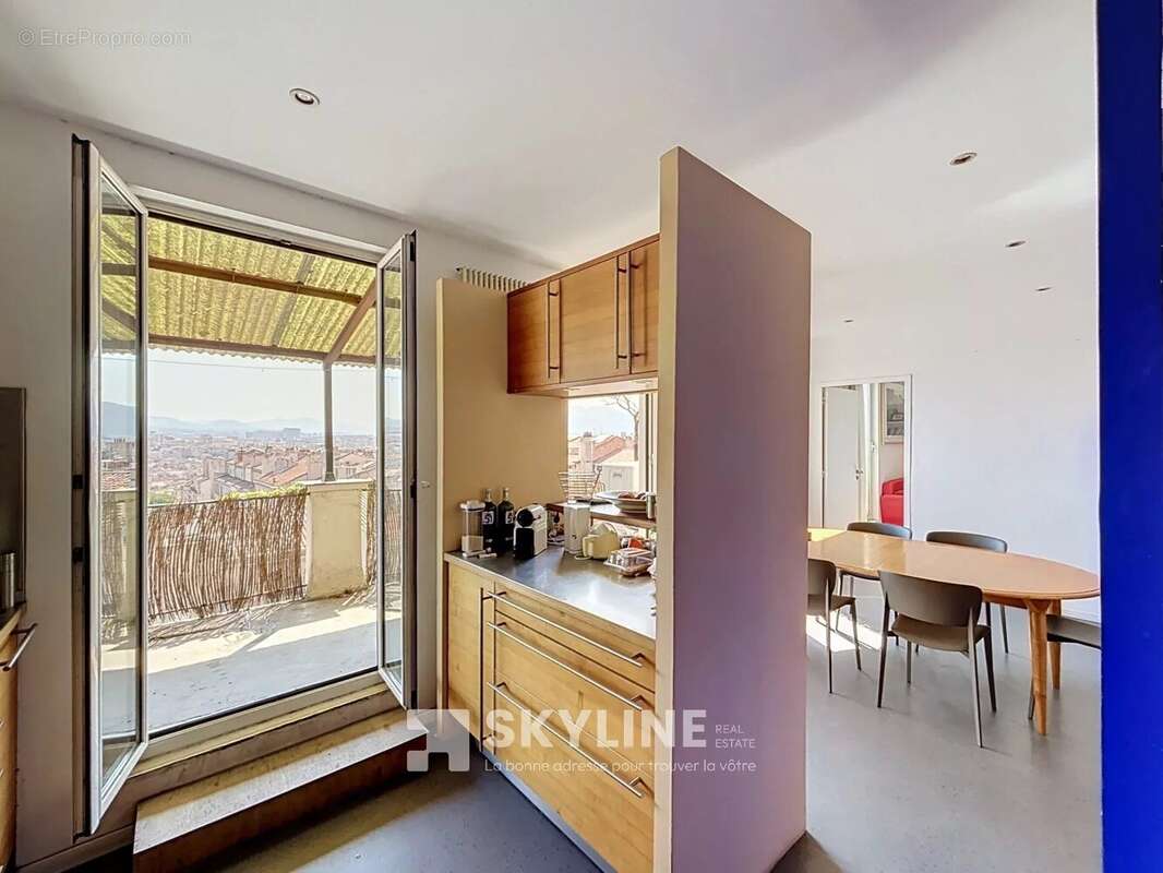 Appartement à MARSEILLE-6E