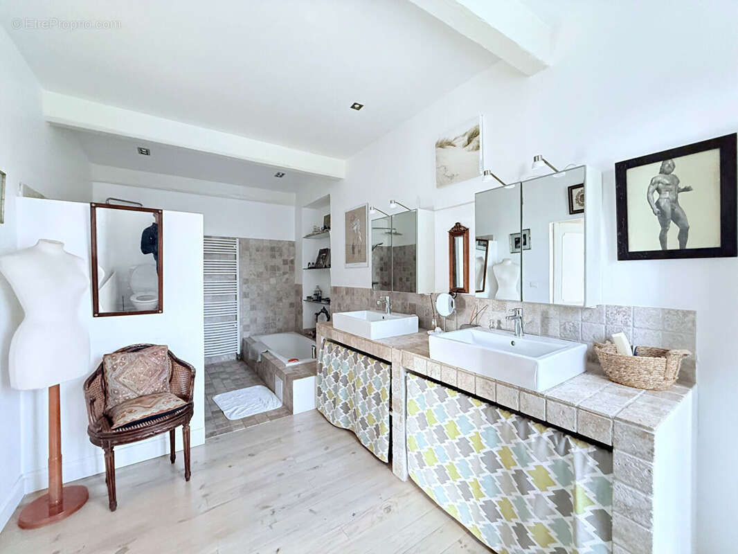 Maison à ESPONDEILHAN