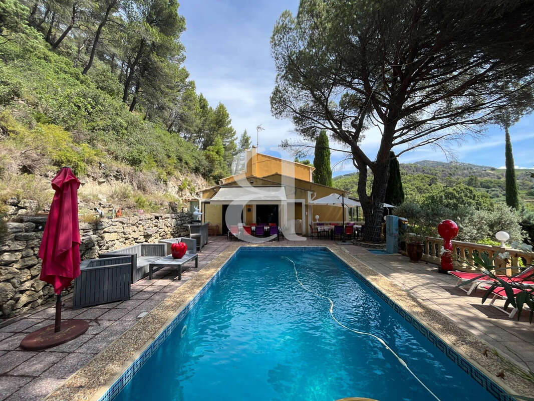 Maison 316 m² à Beaumes-De-Venise  - photo 3