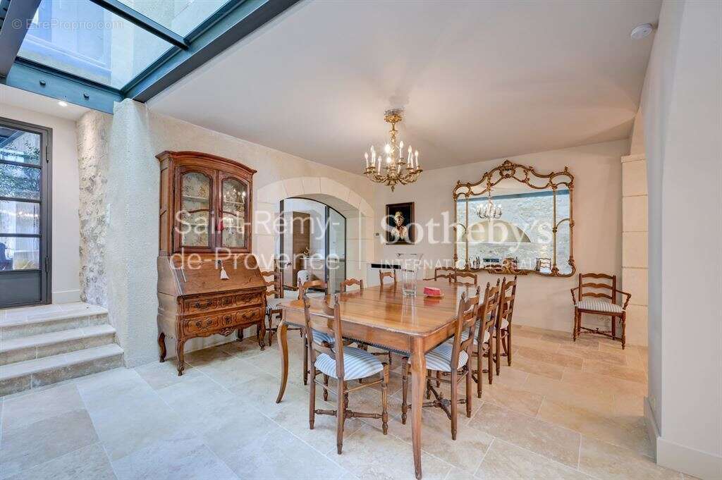 Maison à SAINT-REMY-DE-PROVENCE