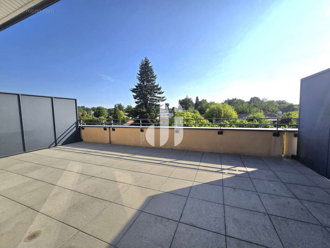 Appartement Gradignan 2 pièces 43.52 m2 grande terrasse de 32 m2 - photo 4