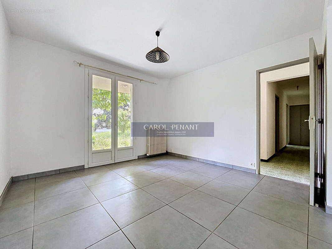 Appartement à VACQUEYRAS