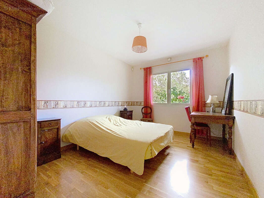 Maison à CAMBLANES-ET-MEYNAC