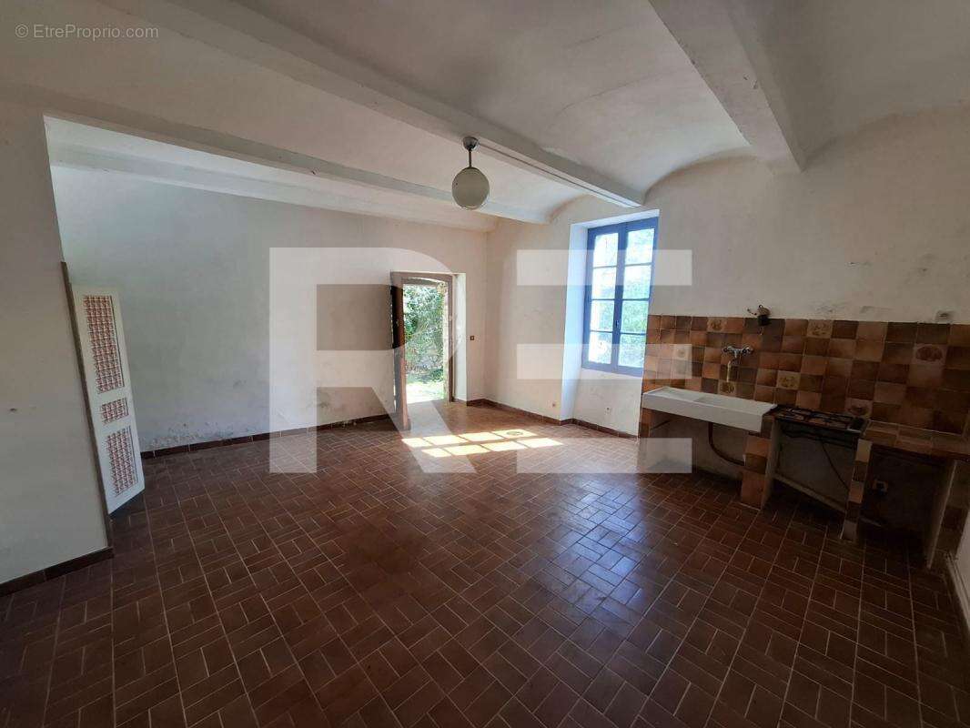 Maison à SAINT-PAUL-LE-JEUNE