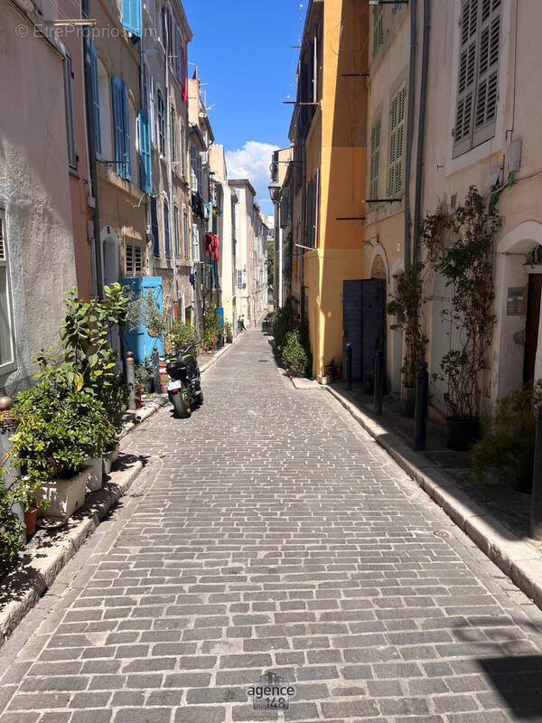 Appartement à MARSEILLE-2E