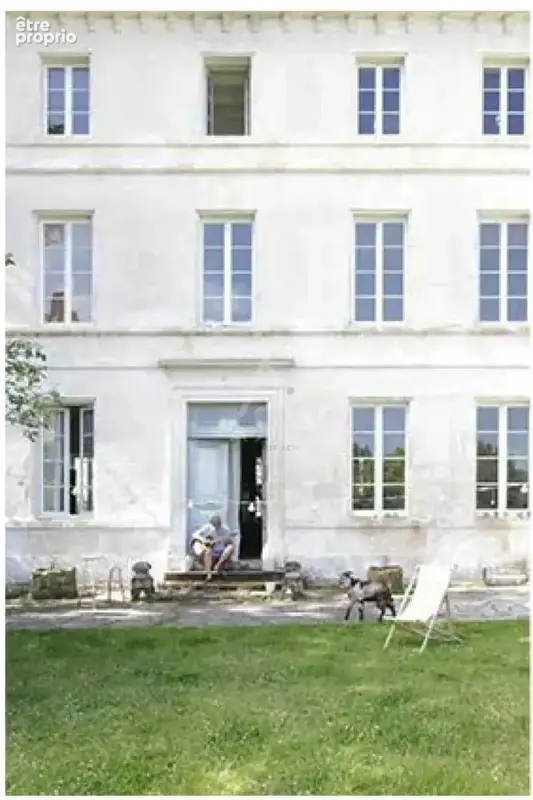 Chateau sur 8 hectares - photo 3