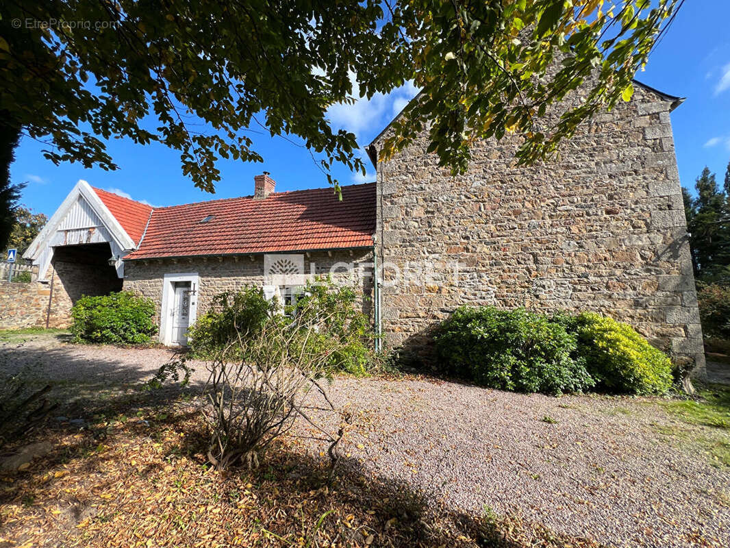 Maison à LEZARDRIEUX