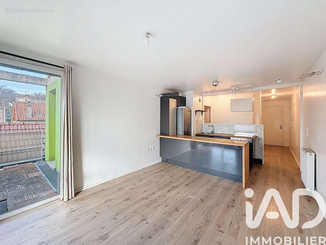 Photo 3 - Appartement à PIERREFITTE-SUR-SEINE