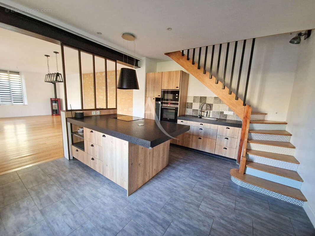 Maison à DOUE-LA-FONTAINE