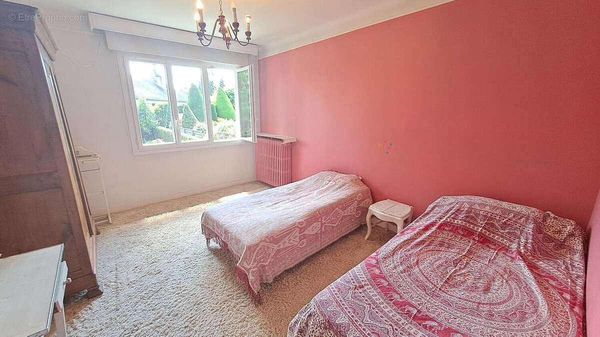 Maison à SAINT-REMY-LES-CHEVREUSE