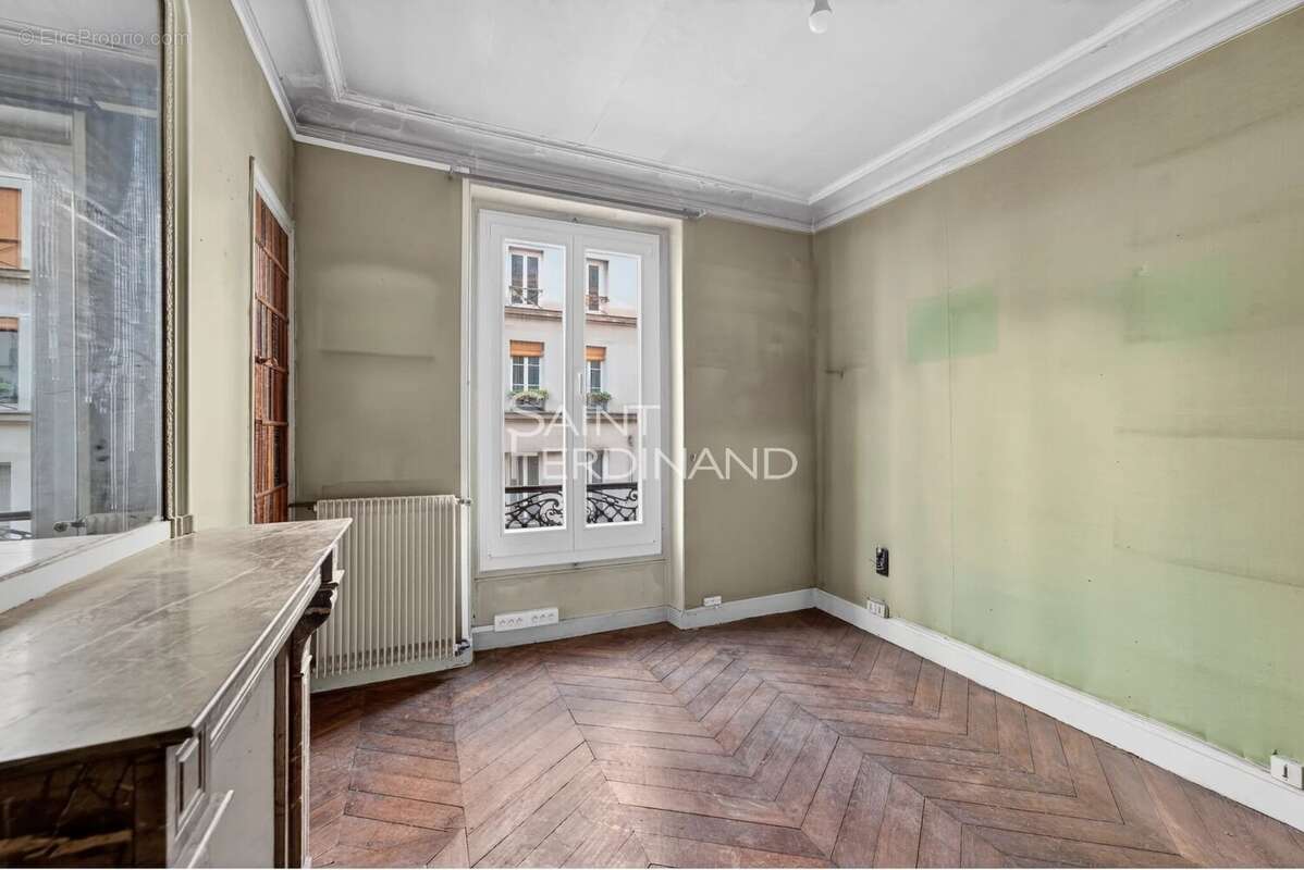 Appartement à PARIS-4E
