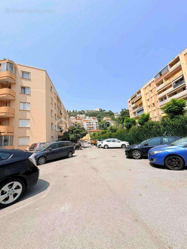 Grand 3/4 pièces traversant de 67 m² – parking privé – Pasteur, Nice - photo 17