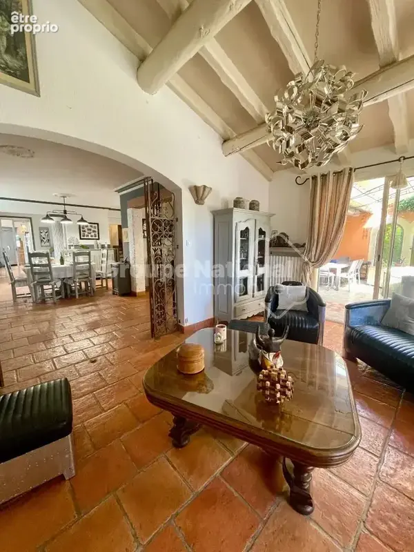 A VENDRE ROGNONAS  Maison familiale de caractère avec jardin, piscine, patio et solarium - photo 7