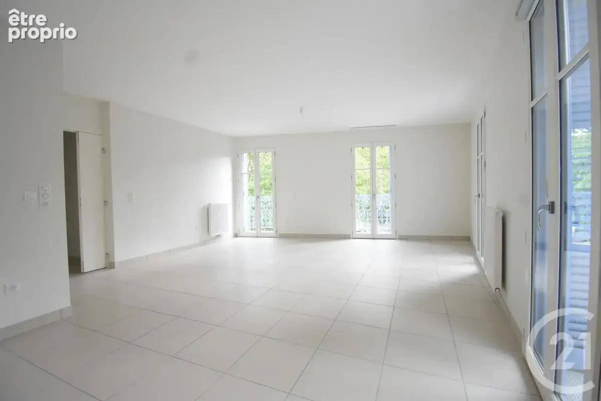 Appartement 3 pièces 64 m² à vendre à Vichy (03200) - photo 2